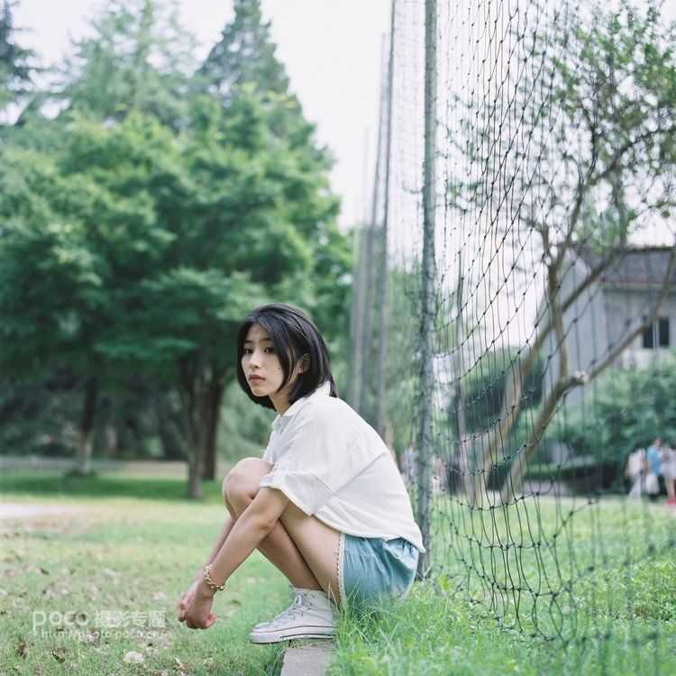 摄影师故意城教你如何拍清新淡雅日系文艺人像摄影作品